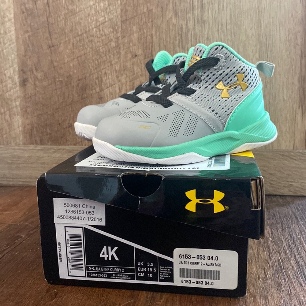 Stephen Curry UA shoes